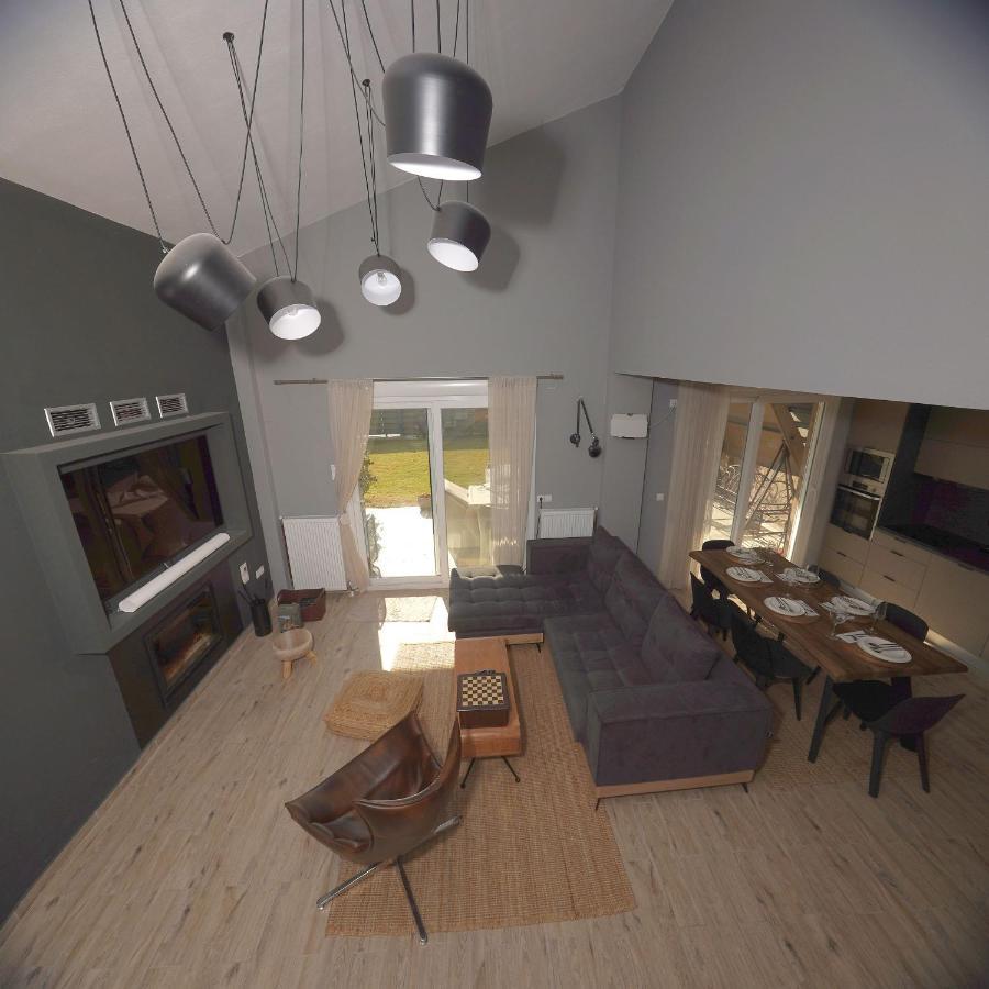 Villa Eli - Luxury Nature Getaway - Strategically Located For Beach Exploration - Onsite Power For Electric Vehicle Fourka Esterno foto