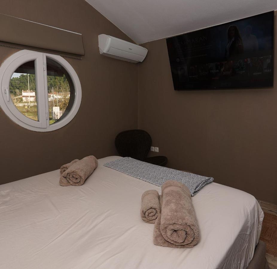 Villa Eli - Luxury Nature Getaway - Strategically Located For Beach Exploration - Onsite Power For Electric Vehicle Fourka Esterno foto